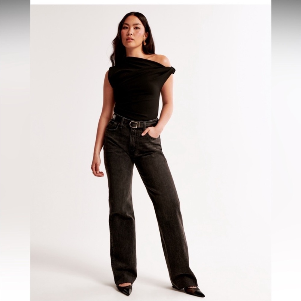 Abercrombie Curve Love 90s Relaxed High Rise Jeans 6XS Black